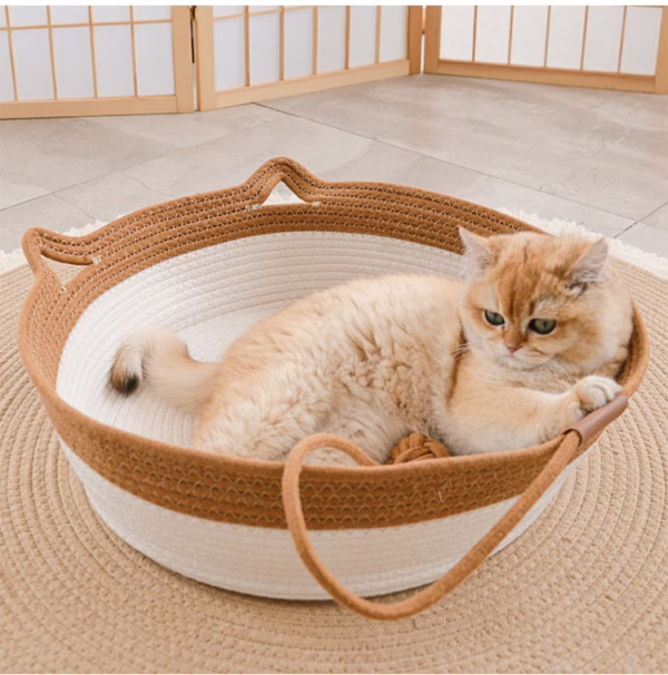 Breathable All-Season Cat House – Summer Straw Pet Bed with Scratcher