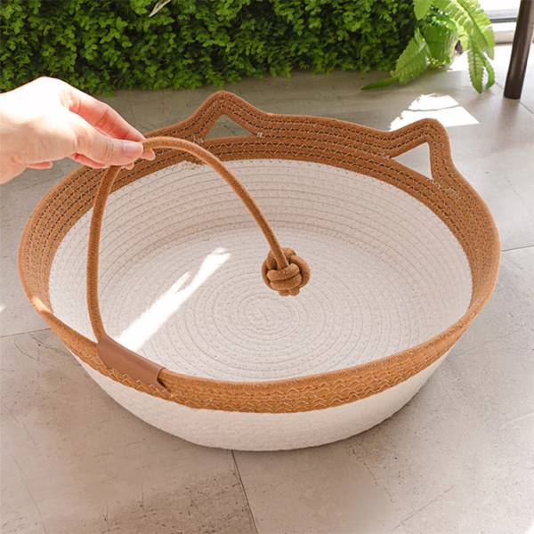 Breathable All-Season Cat House – Summer Straw Pet Bed with Scratcher