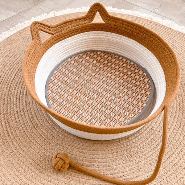 Breathable All-Season Cat House – Summer Straw Pet Bed with Scratcher