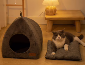 New Triangle Cat House – Enclosed Pet Bed for Deep Sleep, Thickened & Warm Design for Cats and Small Dogs